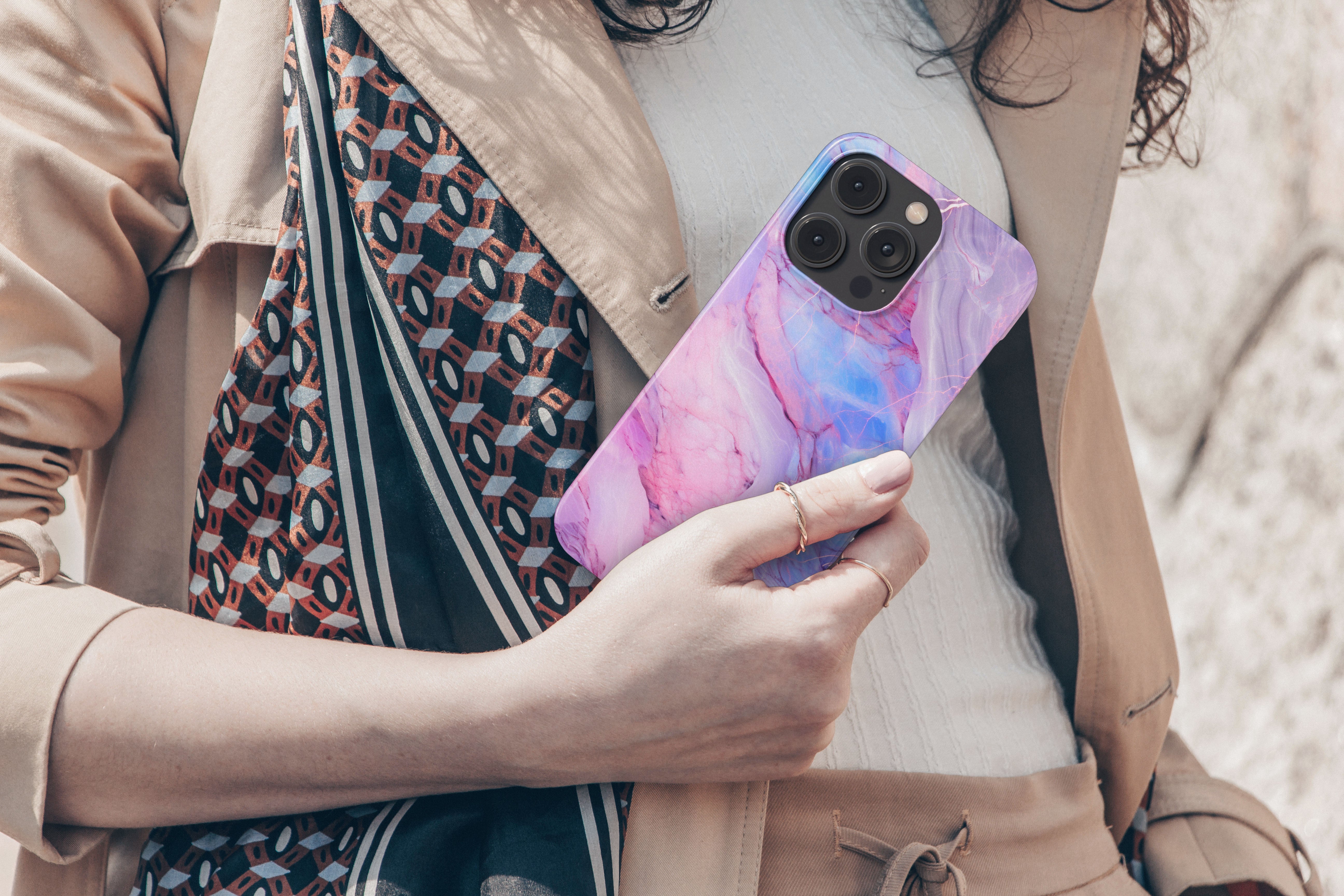 Marbleized Sakura - iPhone 14 Pro Max - Telefonväska från Lollobello